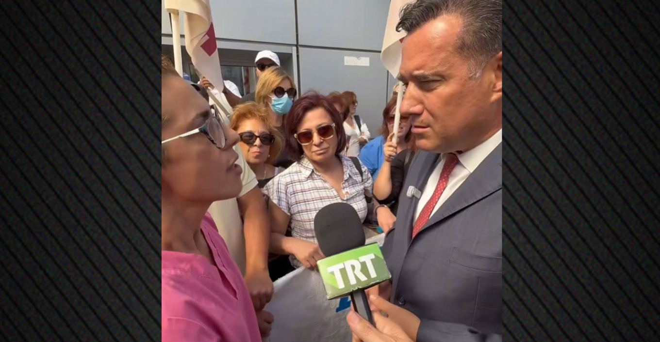 Ο Γεωργιάδης φώναξε το σύνθημα «ο μόνος δρόμος είναι αντίσταση και πάλη» με συνδικαλιστές στο Βόλο και τρολάρει
