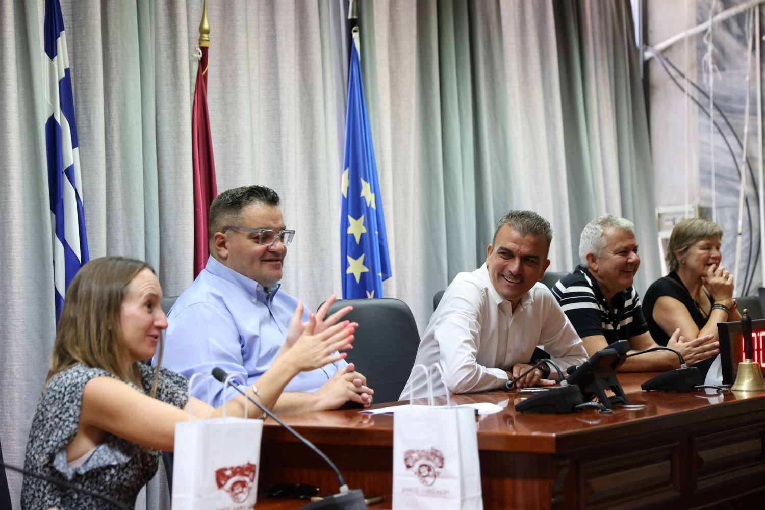 Δήμος Λαρισαίων:  Μαθήτριες και μαθητές από το Βέλγιο και το 6ο Γυμνάσιο Λάρισας στα έδρανα του Δημοτικού Συμβουλίου 
