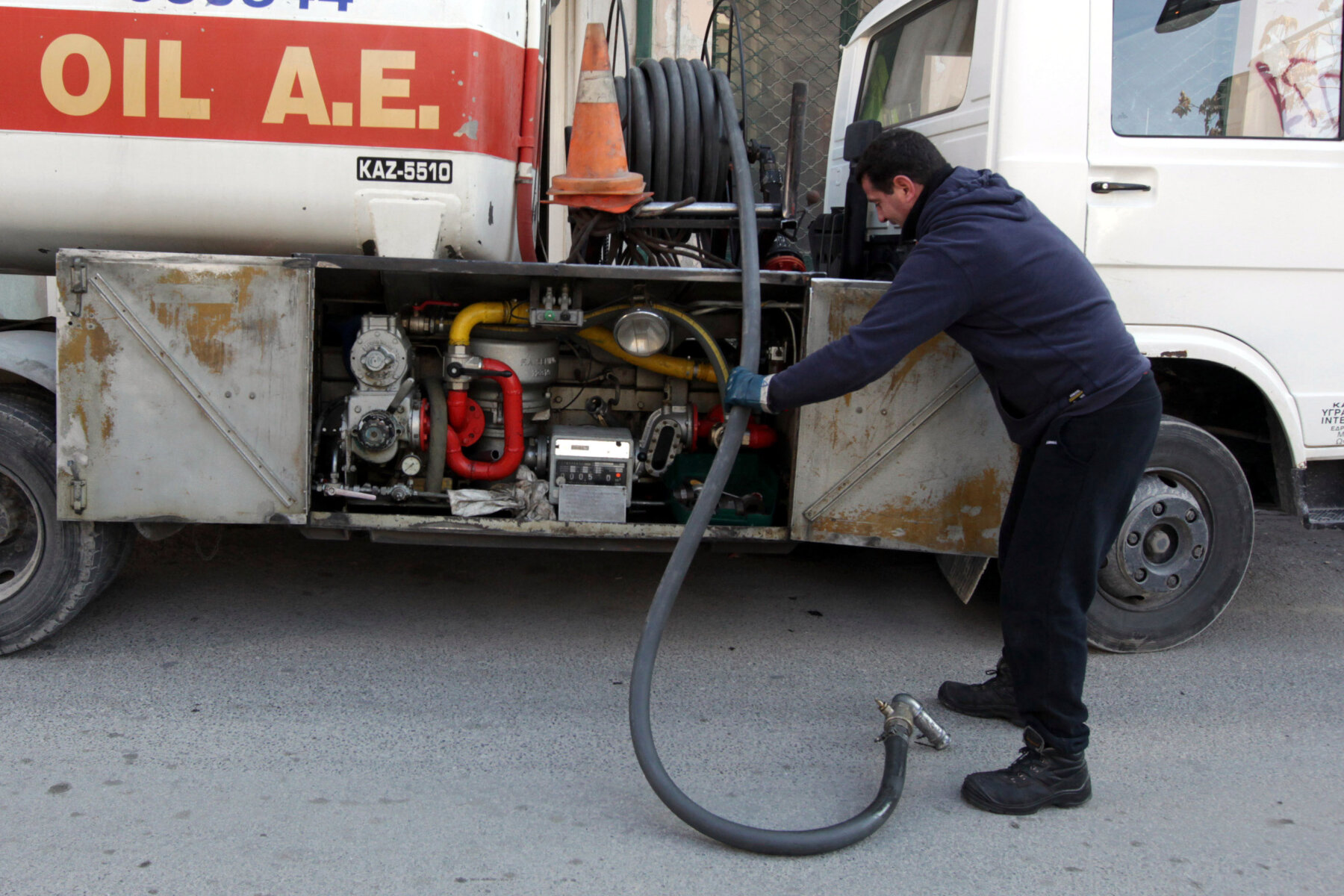 Βαρύς χειμώνας με πετρέλαιο θέρμανσης στα 1,75 ευρώ το λίτρο από 1,10 ευρώ πέρυσι – Τι θα γίνει με το επίδομα θέρμανσης