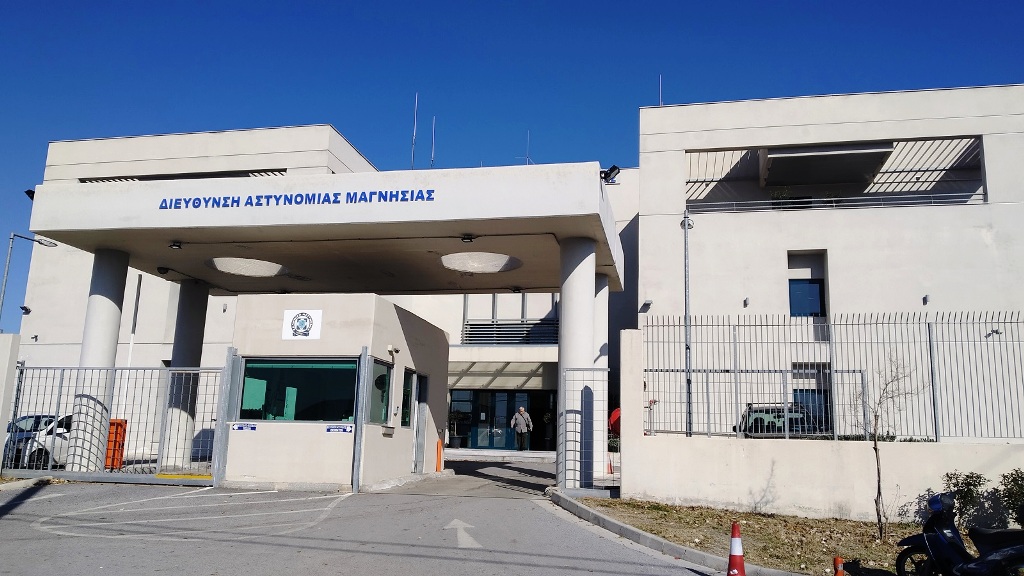 Συνελήφθη 51χρονη στον Βόλο – Εντοπίστηκε στην κατοχή της κλεμμένο κυνηγετικό όπλο