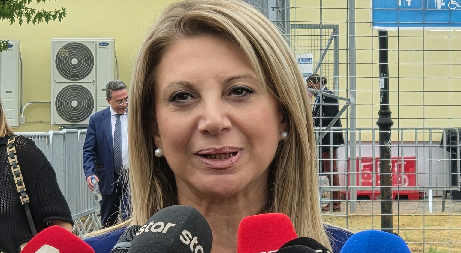 Δίκη για τα Τέμπη: Λύγισε η Καρυστιανού – Έκανε σφοδρή επίθεση στον Μπακαΐμη, ζήτησε έρευνα για την πυρόσφαιρα