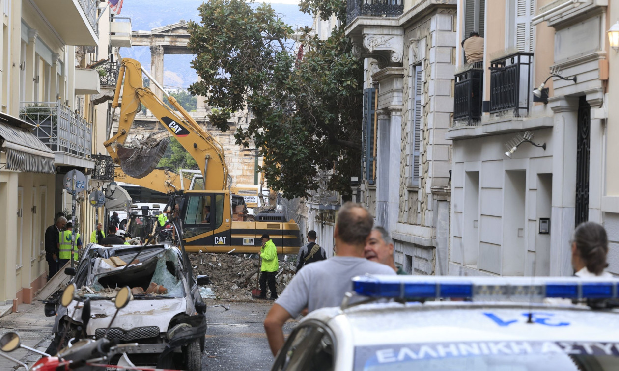 Εντοπίστηκε και δεύτερη σορός γυναίκας στα συντρίμμια του κτηρίου που κατέρρευσε στην Πλάκα