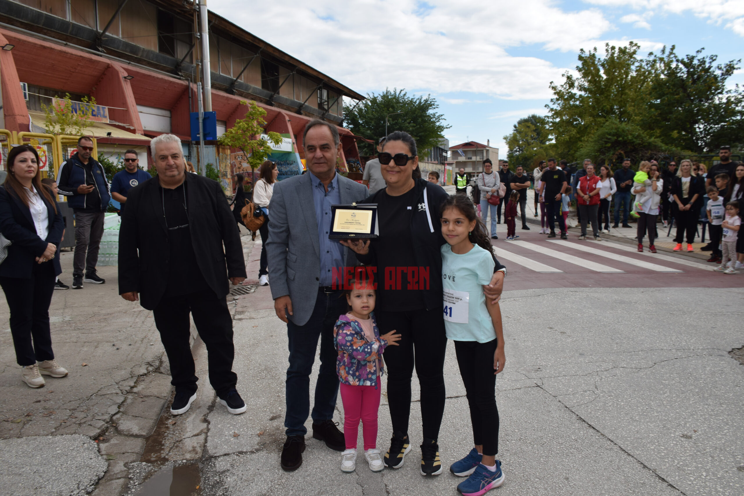 Τίμησαν την μνήμη του Αλέξανδρου Τζούνα τα παιδιά της Καρδίτσας ( ΦΩΤΟ - Video)