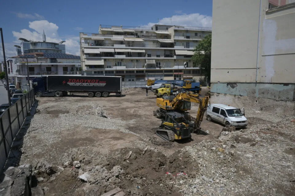 Βρέθηκε τάφος από το 2000 π.Χ. στις ανασκαφές για τη νεά πτέρυγα στο Γενικό Νοσοκομείο Λάρισας