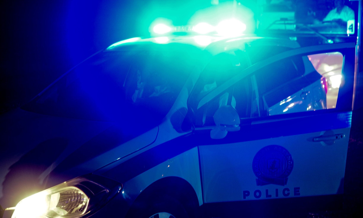 Λαύριο: 32χρονος μαχαίρωσε την πρώην σύντροφό του και τον νυν φίλο της - Εισέβαλε με βαριοπούλα