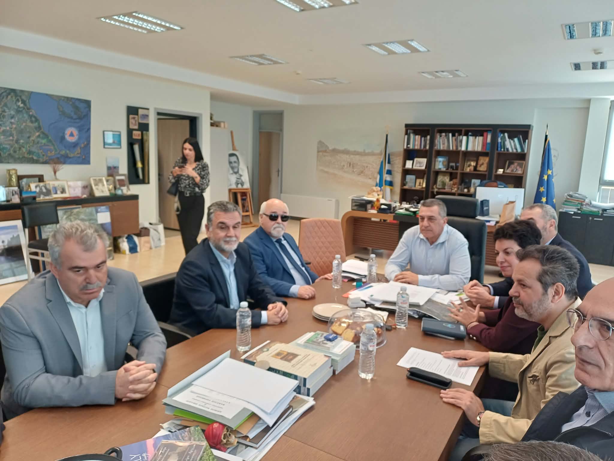 Στη Λάρισα κλιμάκιο του ΠΑΣΟΚ – Συνάντηση με τον Δημήτρη Κουρέτα (ΦΩΤΟ)