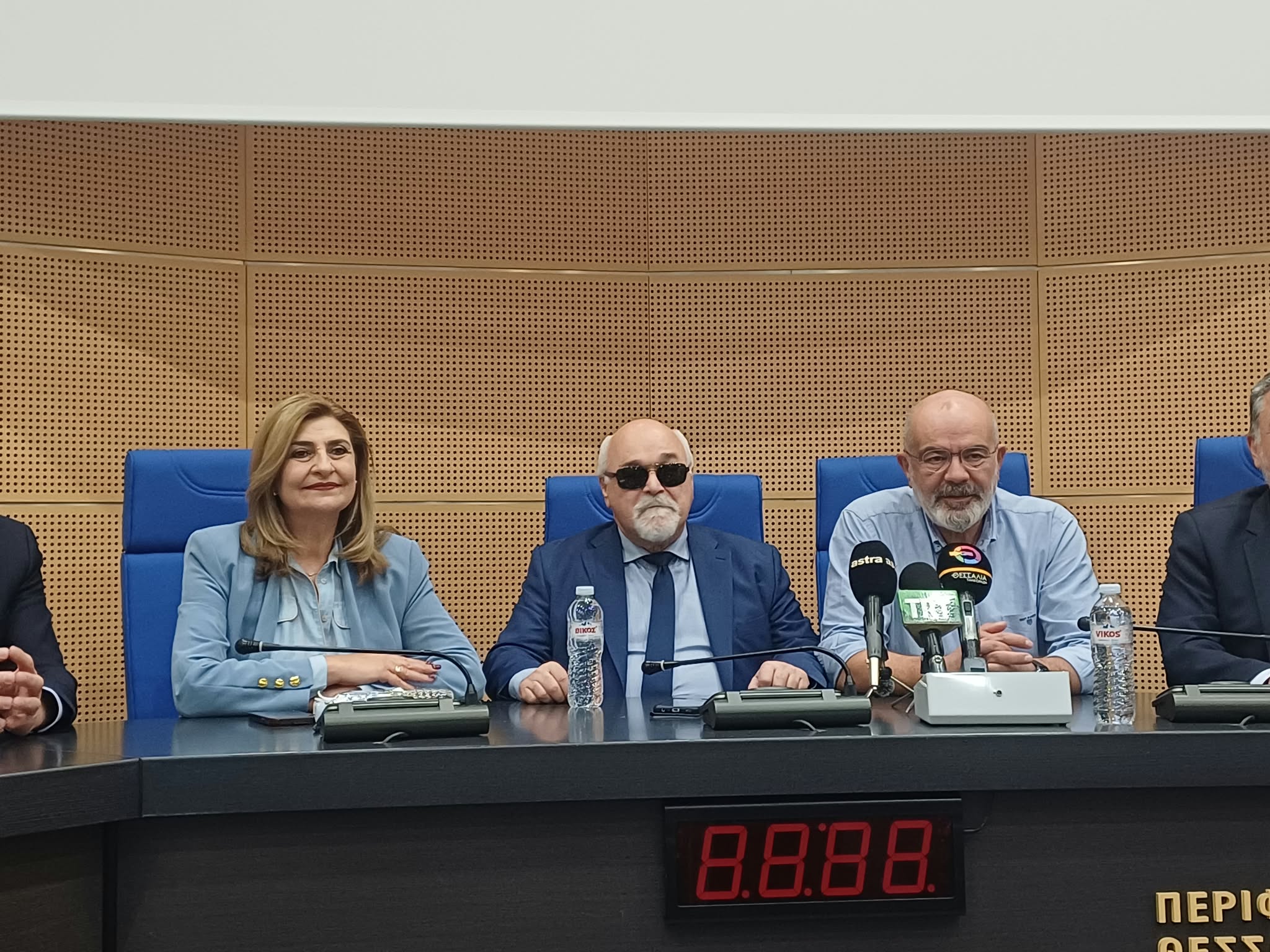 Κλιμάκιο ΠΑΣΟΚ από τη Λάρισα: «Είμαστε στην αρχή μιας πολύ δύσκολης περιόδου» (ΦΩΤΟ)