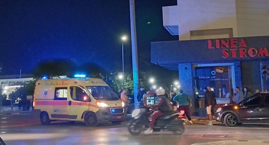 Τροχαίο ΤΩΡΑ με τραυματισμό ντελιβερά στην Ιωαννίνων μετά από σύγκρουση με ΙΧ (ΦΩΤΟ)