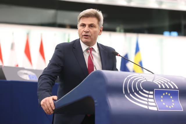 Βολές Φαραντούρη για απώλεια αγροτικών κονδυλίων. Γραπτή ερώτηση στην Κομισιόν