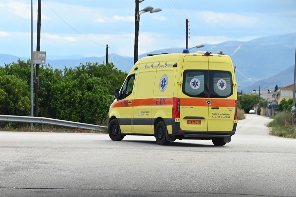 Τρίκαλα: Κυνηγός έχασε τις αισθήσεις του και μεταφέρθηκε με ασθενοφόρο και συνοδεία περιπολικού στο νοσοκομείο Τρίκαλα: Κυνηγός έχασε τις αισθήσεις του και μεταφέρθηκε με ασθενοφόρο και συνοδεία περιπολικού στο νοσοκομείο