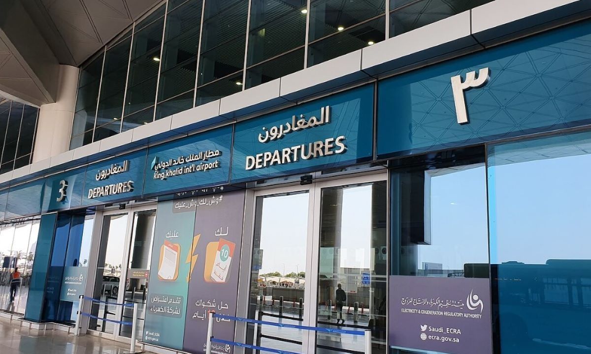 Σαουδική Αραβία: Οι Χούθι χτύπησαν με πύραυλο αεροδρόμιο στο Ριάντ - Εκκενώνουν οι επιβάτες