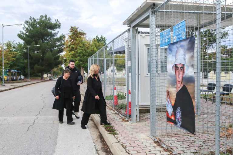 Δίκη για τα Τέμπη: Συγκλονιστικές καταθέσεις μαρτύρων και συγγενών – Κατέρρευσε επιζήσασα που ταξίδευε με το 6 μηνών μωρό της