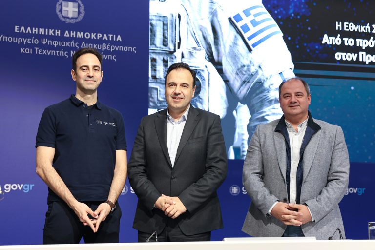 Δ. Παπαστεργίου: «Ανυπομονώ να δω τον Αδριανό Γολέμη με την ελληνική σημαία στον Διαστημικό Σταθμό»