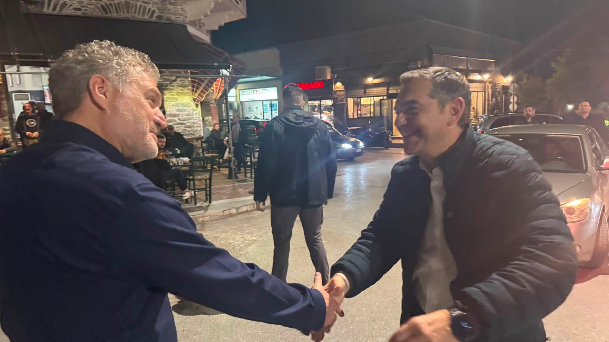 Στην Αγιά ο Αλέξης Τσίπρας – Στο επίκεντρο το κόστος παραγωγής και οι αποζημιώσεις για τον παγετό στα μήλα