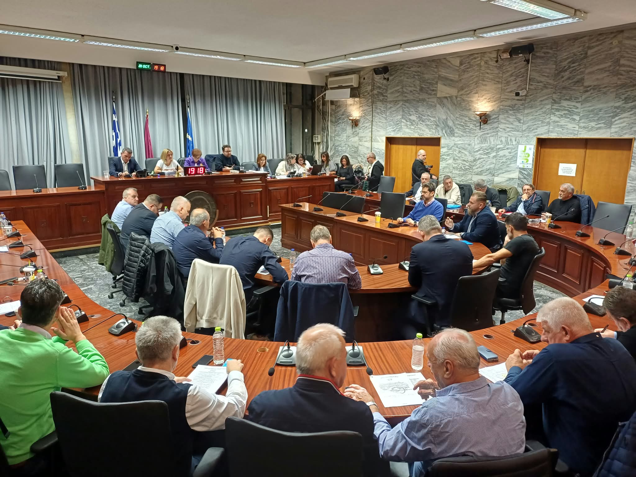 Δημ. Συμβούλιο Λάρισας: Ομόφωνο «ναι» για διέλευση ντελιβεράδων από Βενιζέλου και Φιλελλήνων μετά το βίντεο με το παιδί (ΦΩΤΟ