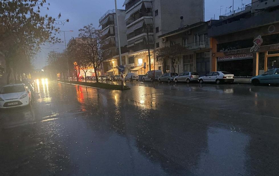Θεσσαλία: Έρχονται δυνατές βροχές από την Κυριακή – Με βροχή η παρέλαση της 28ης Οκτωβρίου;