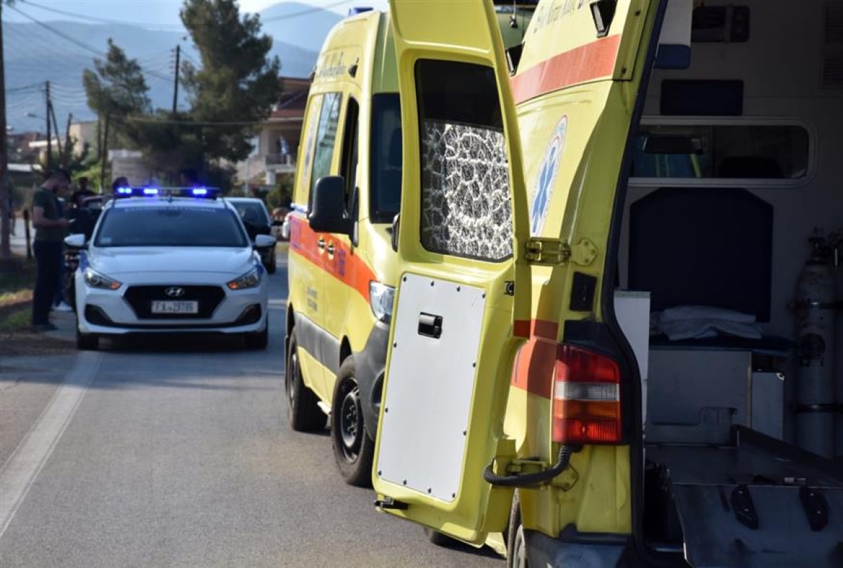 Τραγωδία στα Τρίκαλα σε τροχαίο με μία νεκρή και τουλάχιστον 5 τραυματίες
