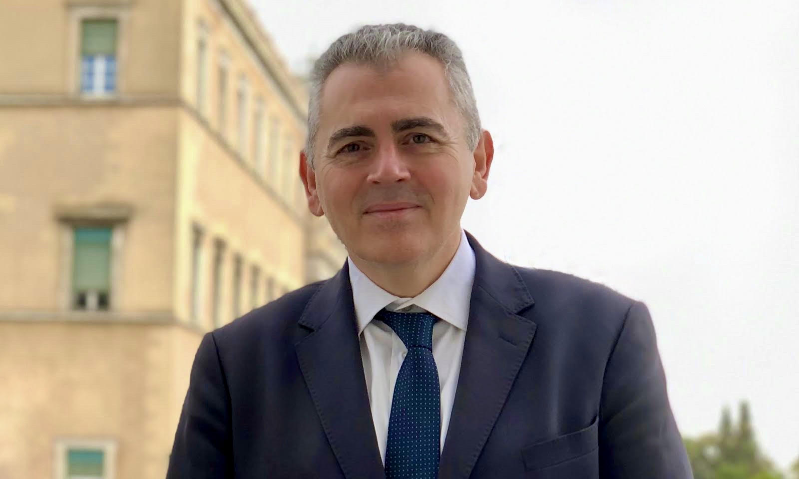 Εκπρόσωπος της κυβέρνησης στην παρέλαση στη Λάρισα ο Μάξιμος Χαρακόπουλος