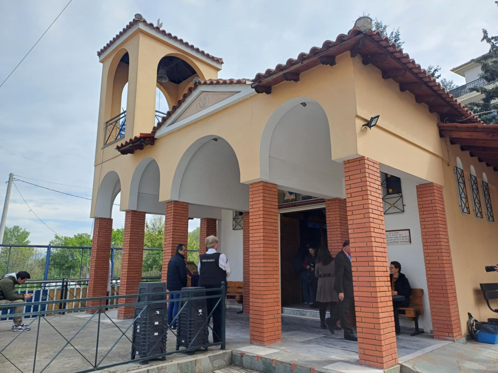 Με κατάνυξη τελέστηκε η λειτουργία  του ιερού ευχελαίου από τον Μητροπολίτη Λαρίσης στο ΓΝΛ (ΦΩΤΟ+video)