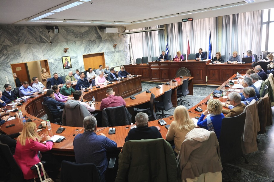 Διαπαραταξιακή Επιτροπή για την προώθηση των Λαρισαίων καλλιτεχνών η πρόταση Μαμάκου για Θεσσαλικό Θέατρο