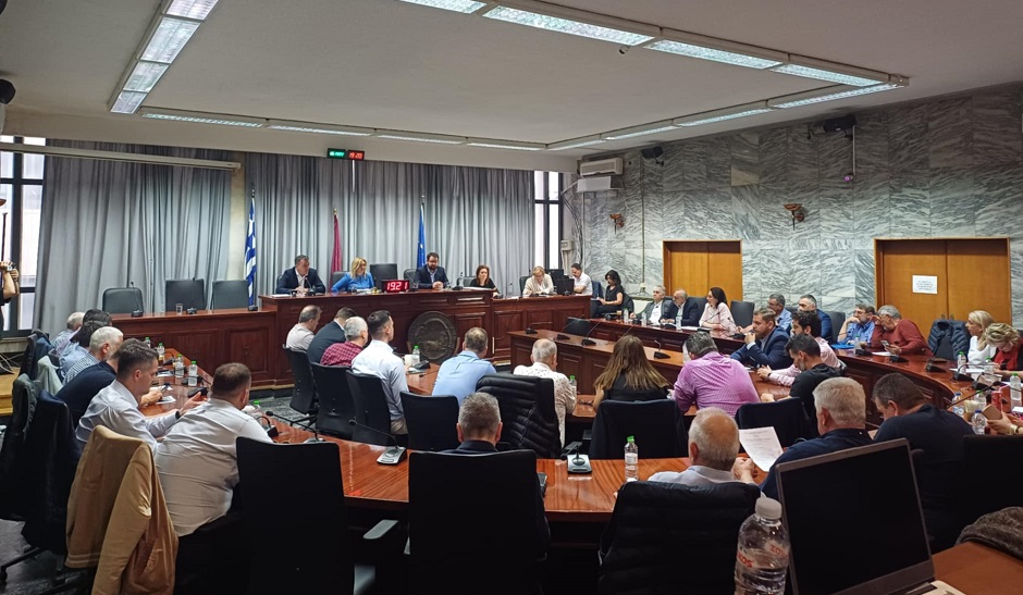 Μαμάκος στη συνεδρίαση του δημοτ. συμβουλίου: Εν αναμονή της απόφασης της κυβέρνησης για δύο ΦΟΔΣΑ στη Θεσσαλία