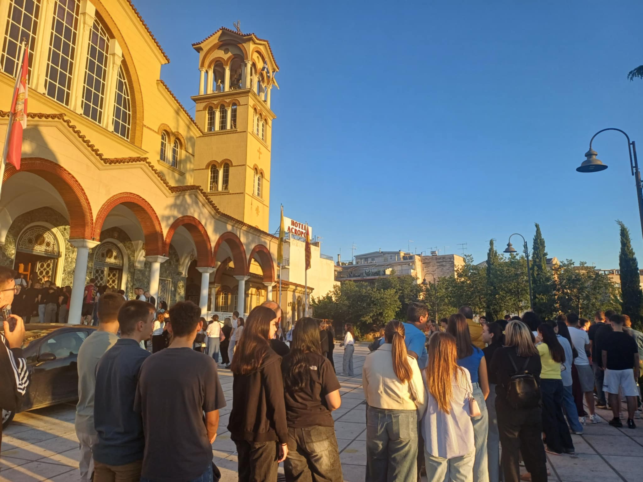 Δεκάδες υποψήφιοι στον Άγιο Αχίλλιο παρακολούθησαν την Παράκληση για  επιτυχία  στις Πανελλαδικές (ΦΩΤΟ+video)