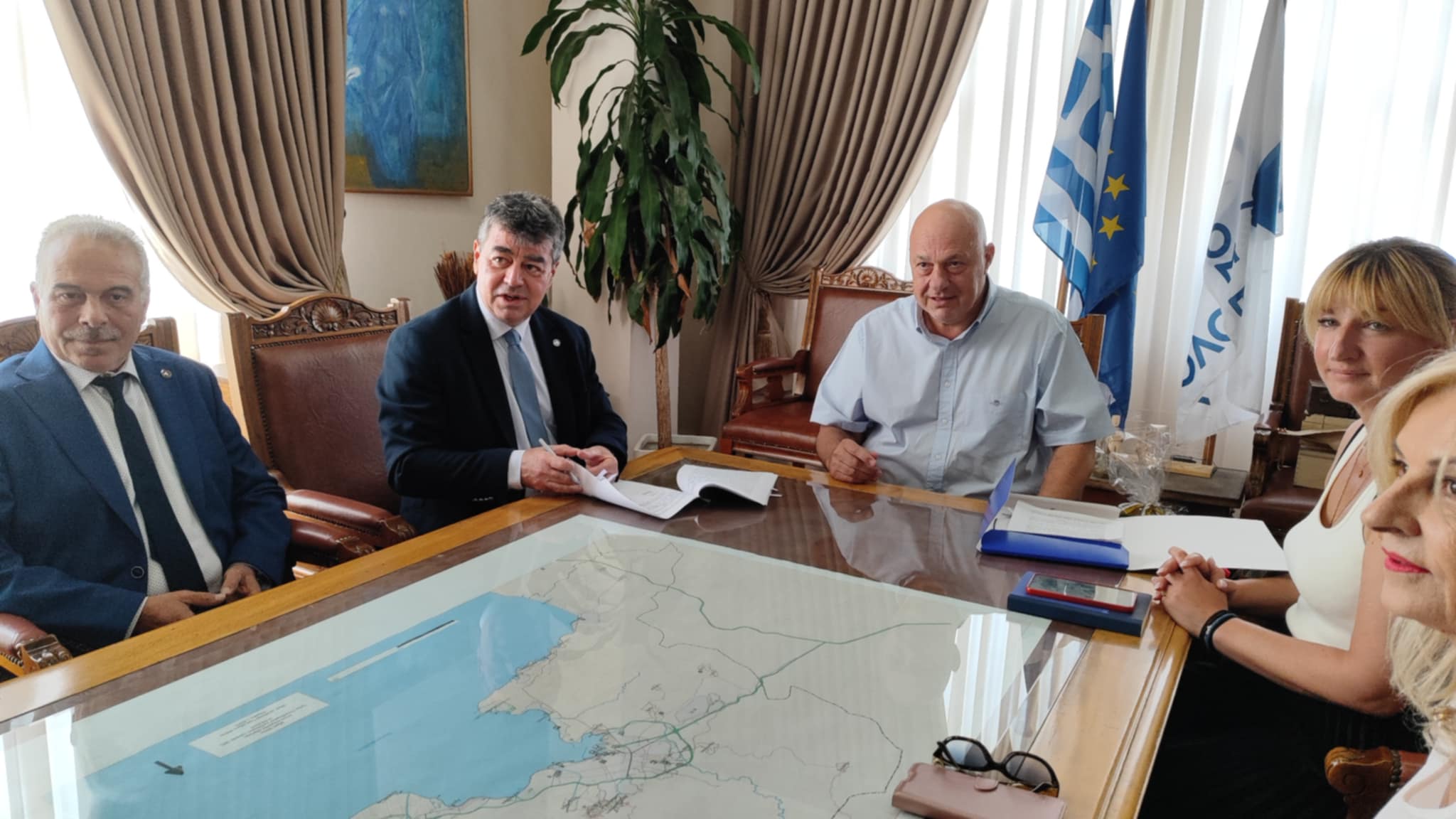 Ιστορική στιγμή: Στο Πανεπιστήμιο Θεσσαλίας το συγκρότημα Τσαλαπάτα και η πρώην ΔΟΥ Ν. Ιωνίας (ΦΩTO)