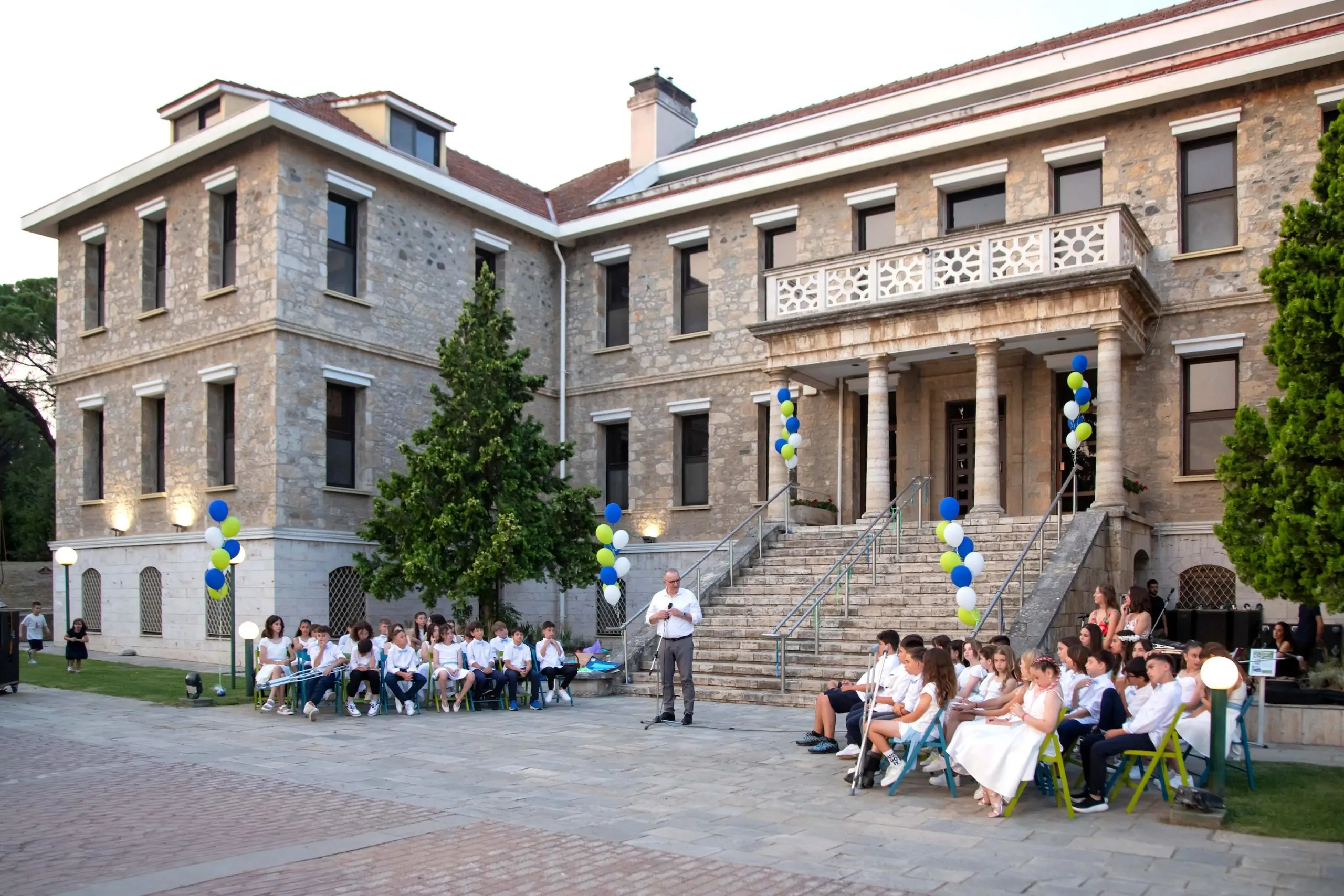 Αποφοιτήσεις Αμερικανικής Γεωργικής Σχολής και Perrotis College