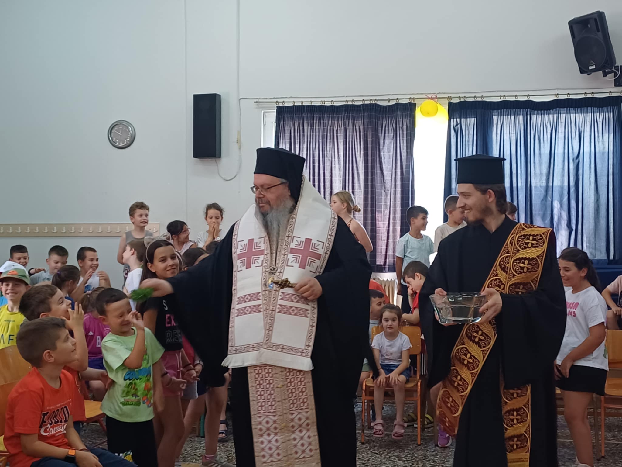 «Πρεμιέρα» για την Κατασκήνωση στην πόλη σήμερα -αγιασμός  στο 19ο Δημοτικό Σχολείο, στη συνοικία της Χαραυγής (ΦΩΤΟ+video)