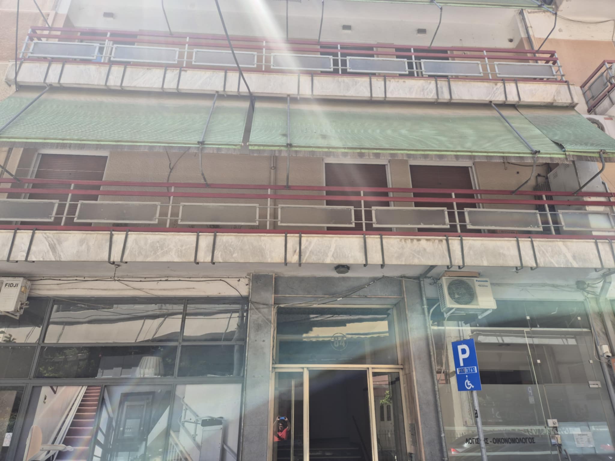 Νέο σοκ στη Λάρισα: Νεκρός νεαρός άνδρας στο διαμέρισμά του στο κέντρο της πόλης