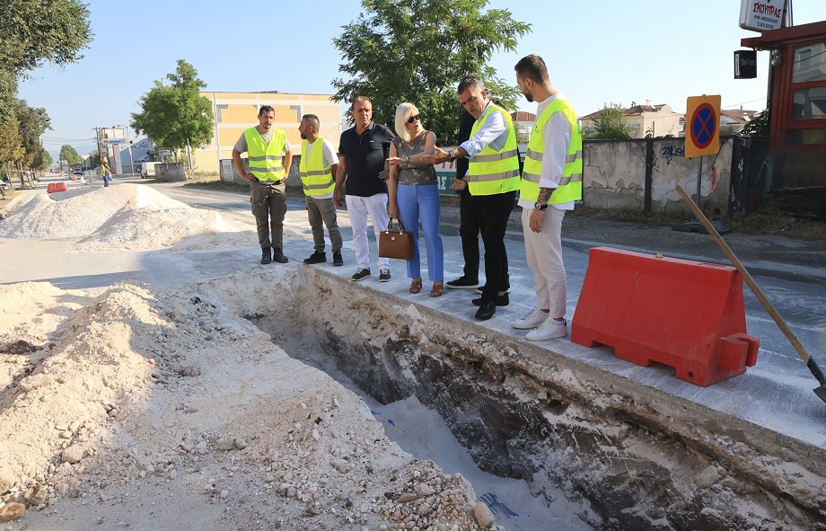 Στα έργα της ΔΕΥΑΛ σε Γιάννουλη, ΑΤΑ και Παναγούλη κλιμάκιο του Δήμου Λαρισαίων