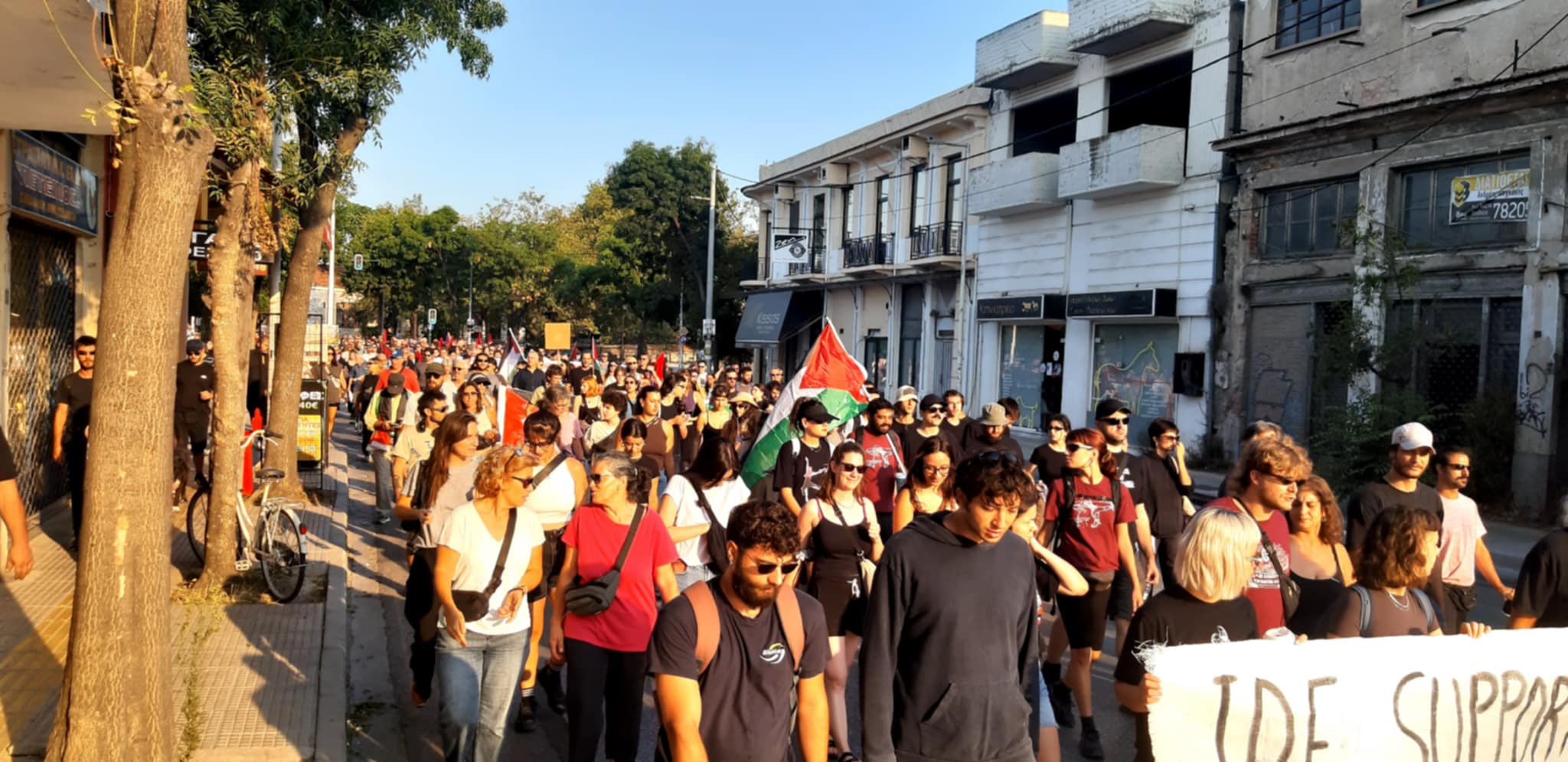 Βόλος: Επιχειρούν «μπλόκο» στο κρουαζιερόπλοιο Crown Iris