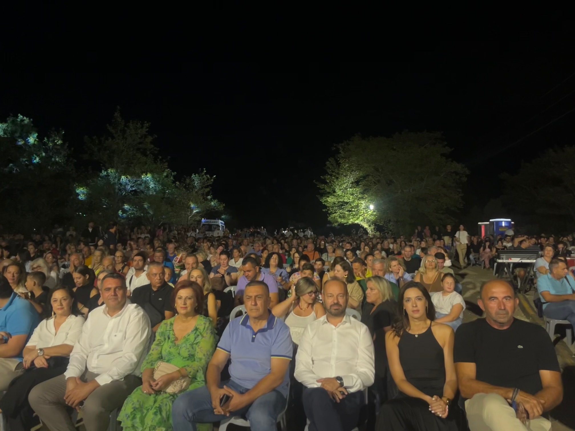 Μαγική η βραδιά με την Ελένη Τσαλιγοπούλου στον Παμισό Ποταμό στο Μουζάκι (ΦΩΤΟ)