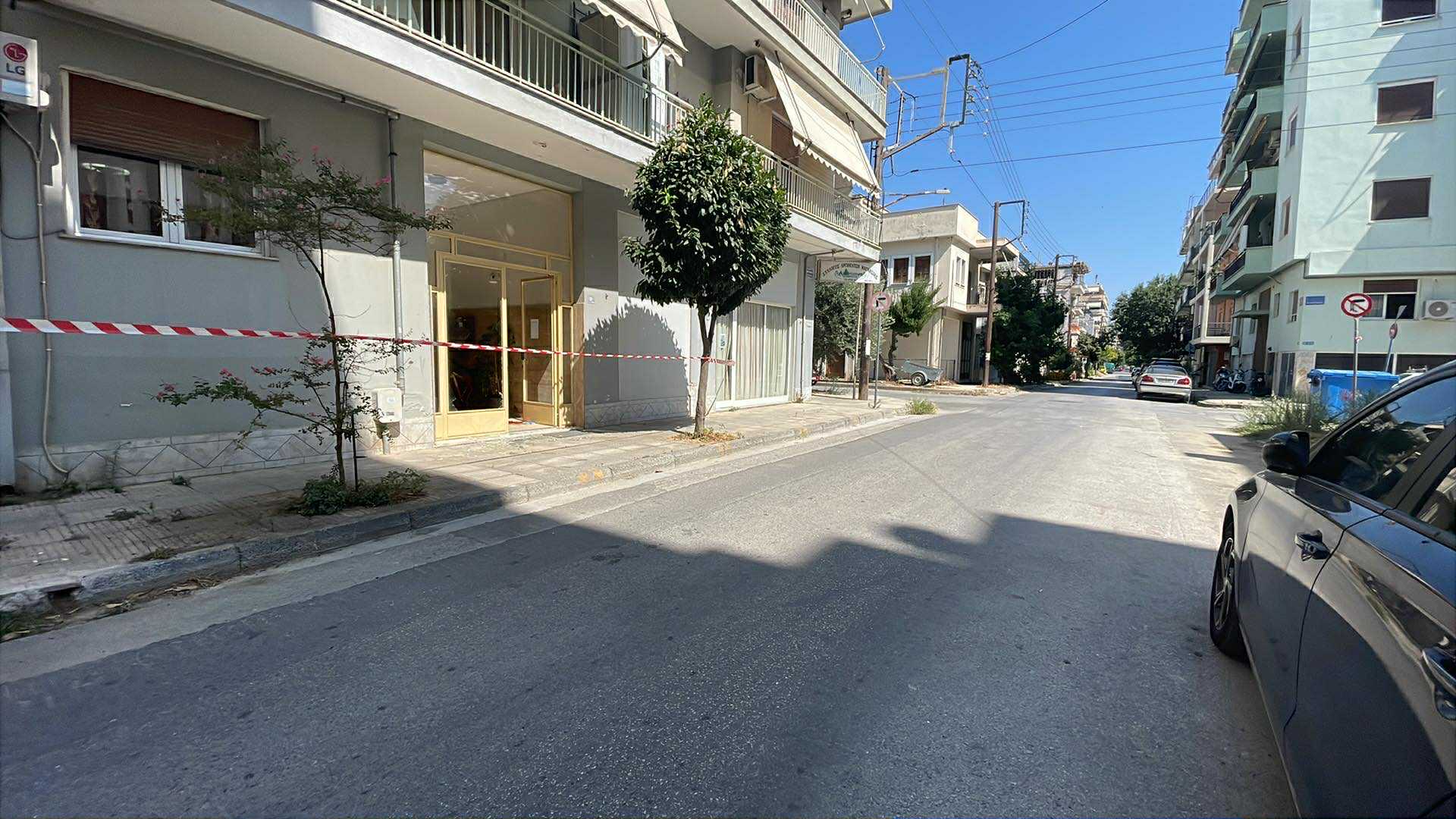 Γυναικοκτονία στον Βόλο: Άνδρας δολοφόνησε την σύζυγό του και τράπηκε σε φυγή (ΦΩΤΟ)