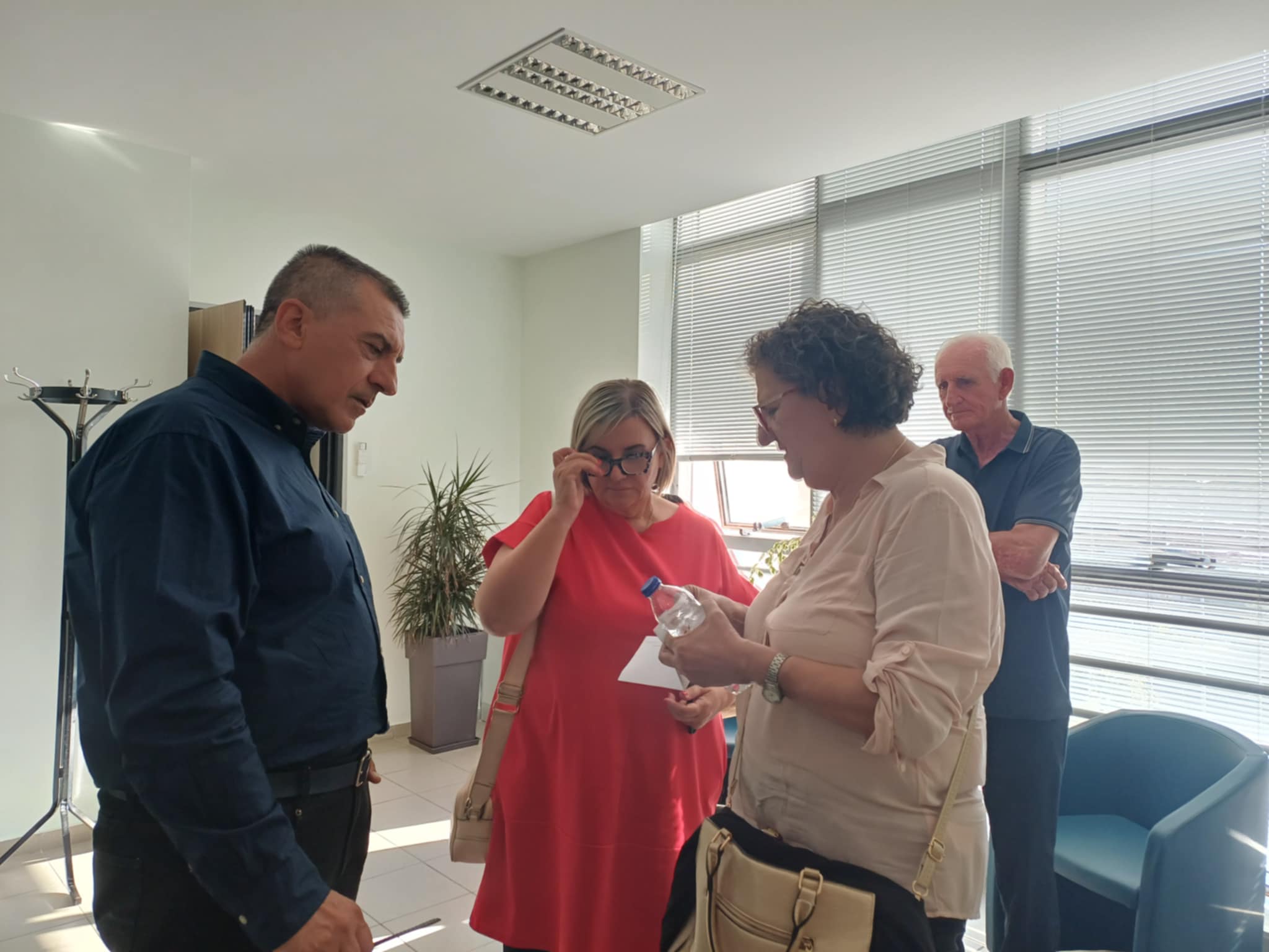 Συγγενείς θυμάτων των Τεμπών στον Κουρέτα για την αναβολή της συζήτησης διαμόρφωσης του μνημείου (ΦΩΤΟ)