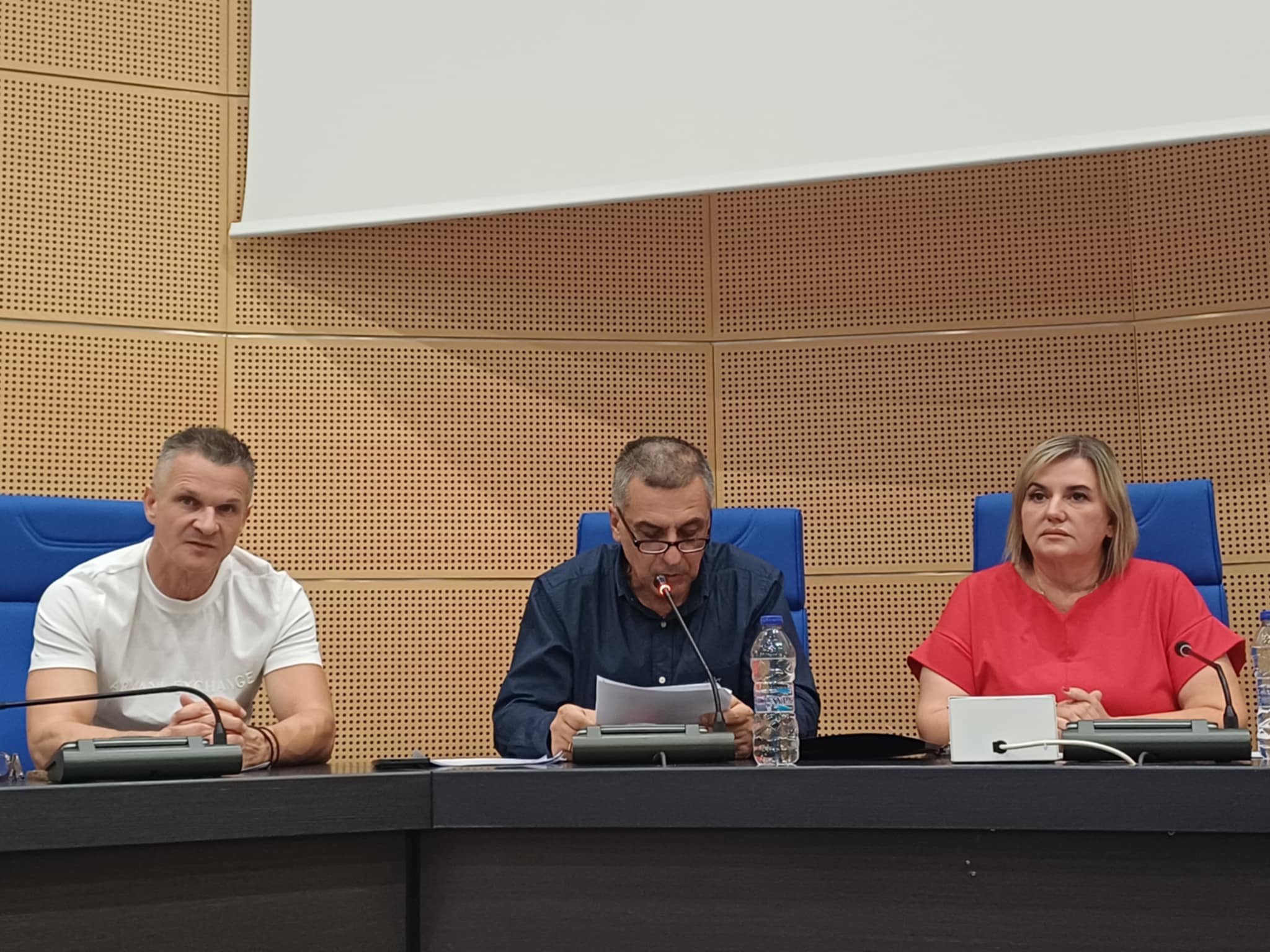 Συνεδριάζει αυτή την ώρα το Περιφερειακό Συμβούλιο-κυρίαρχο το θέμα της κατάργησης της 1ης Στρατιάς-Δείτε ζωντανά