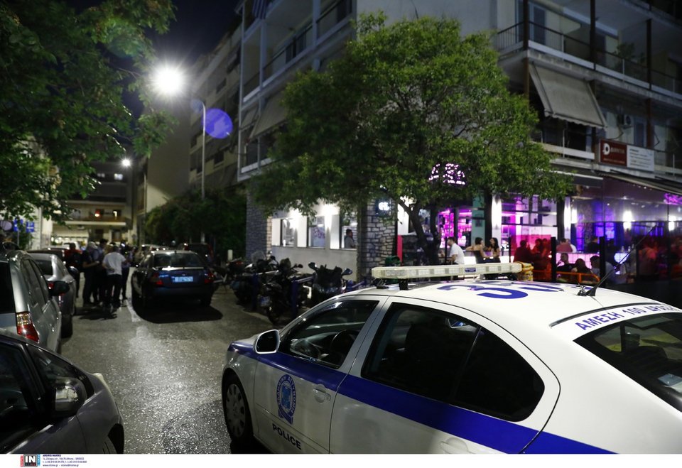 Τραγωδία στα Πατήσια: Μπροστά στα παιδιά της πέθανε η γυναίκα που γέννησε μέσα στο διαμέρισμα - Νεκρό και το νεογνό