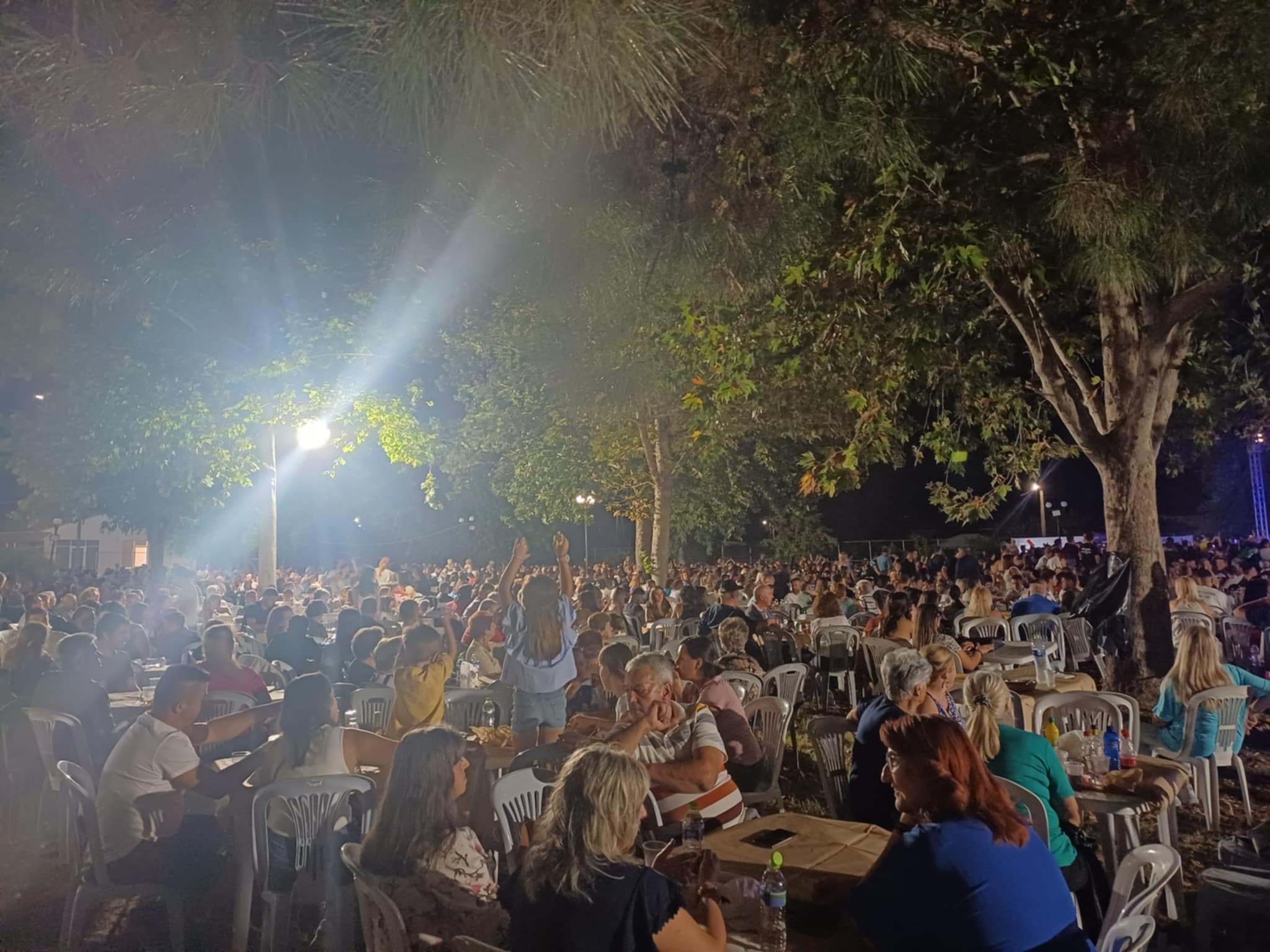 Με Μιχάλη Χατζηγιάννη και πλήθος κόσμου άνοιξε τις πύλες της η Γιορτή Κρασιού Αμπελώνα (ΦΩΤΟ-ΒΙΝΤΕΟ)