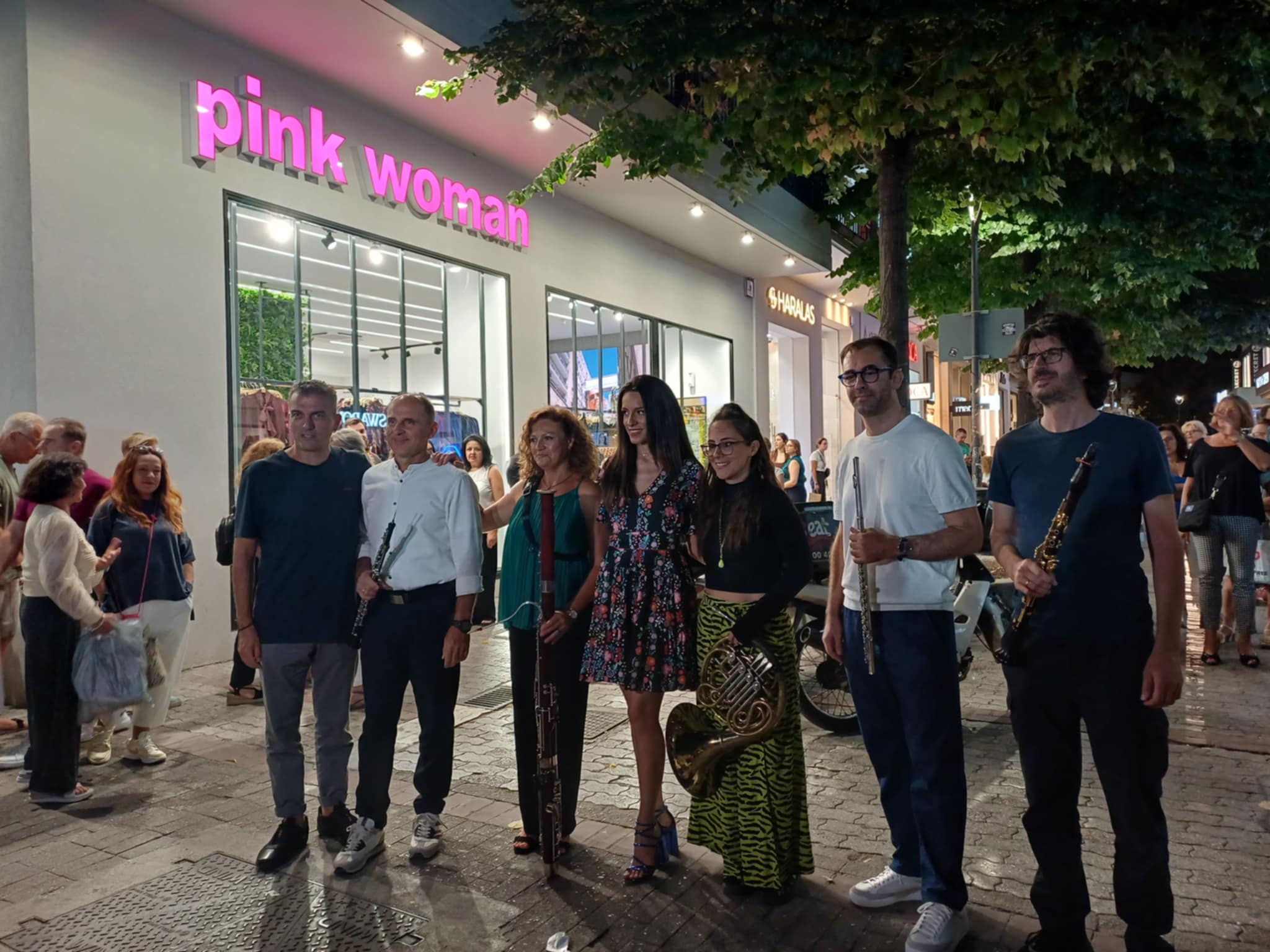 Υπέροχες μελωδίες με Flash mob στην Κουμα στο πλαίσιο εβδομάδας Αστικής Κινητικότητας (ΦΩΤΟ+video)