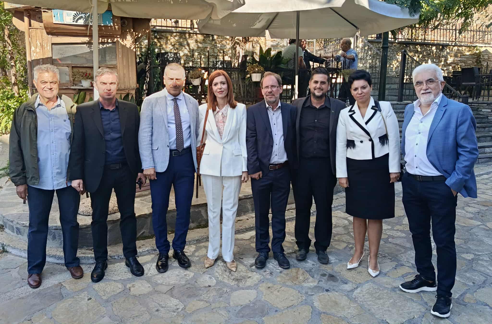 Τιμήθηκε ο ήρωας της Επανάστασης του 21 Γεωργάκης Ολύμπιος στο Λιβάδι Ελασσόνας (ΦΩΤΟ)