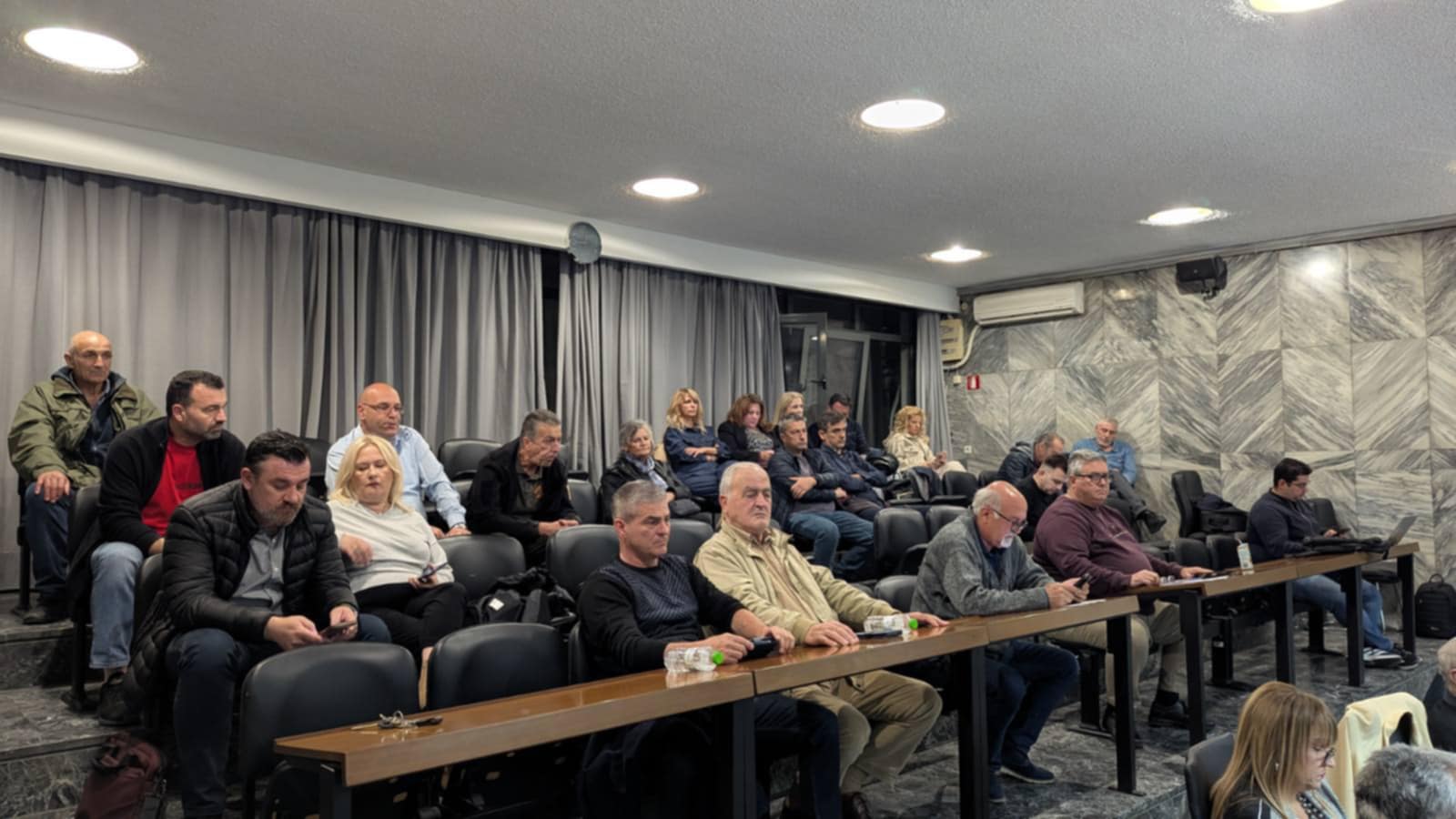 Το θέμα λειτουργίας παιχνιδιών στο λούνα παρκ στο παζαρι έφερε στο δημοτικό συμβούλιο η Συμπαράταξη