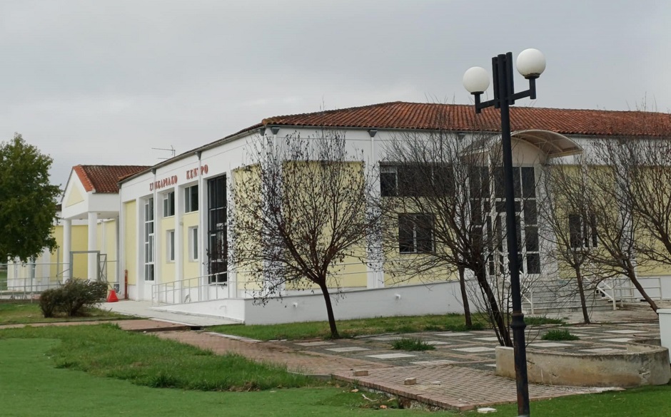 Αστακό θυμίζει με την περίφραξη το συνεδριακό ΓΑΙΠΟΛΙΣ όπου θα φιλοξενηθεί η δίκη των Τεμπών (ΦΩΤΟ)