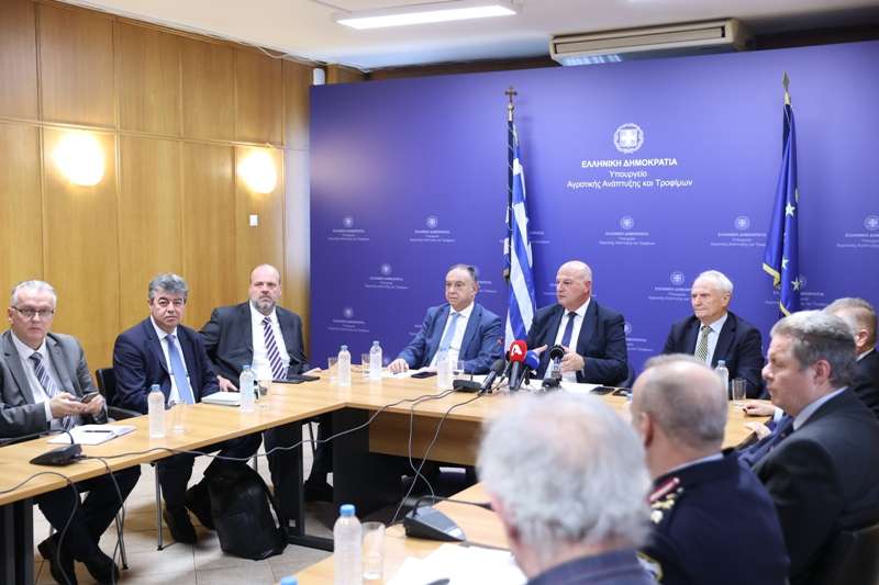 Σύσταση Εθνικής Επιτροπής Διαχείρισης και Ελέγχου της Ευλογιάς με επικεφαλής τον πρύτανη του Παν. Θεσσαλίας