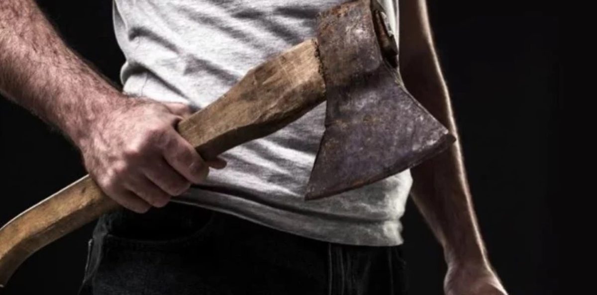 Συνελήφθη ο Λαρισαίος που κυνηγούσε τη γυναίκα του ξαδέφου του με τσεκούρι