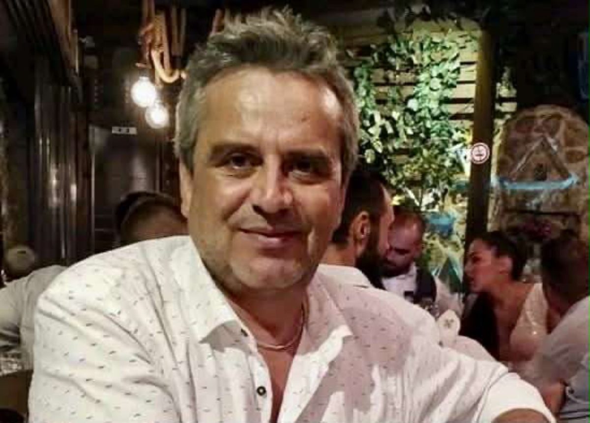 «Πάγωσε» η Λάρισα από τον θάνατο του 53χρονου δημοσιογράφου Βασίλη Αθάνατου