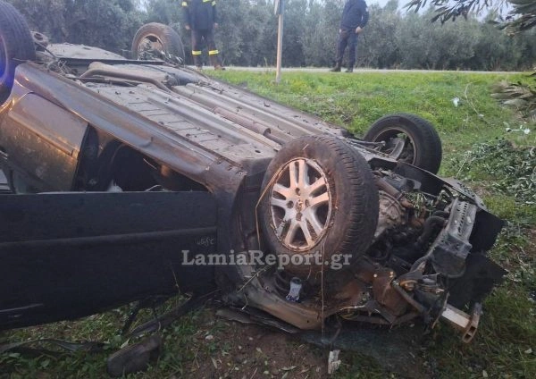 Τραγωδία στη Φθιώτιδα: Νεκροί δύο νεαροί σε τροχαίο – Το αυτοκίνητο συγκρούστηκε σε δέντρο