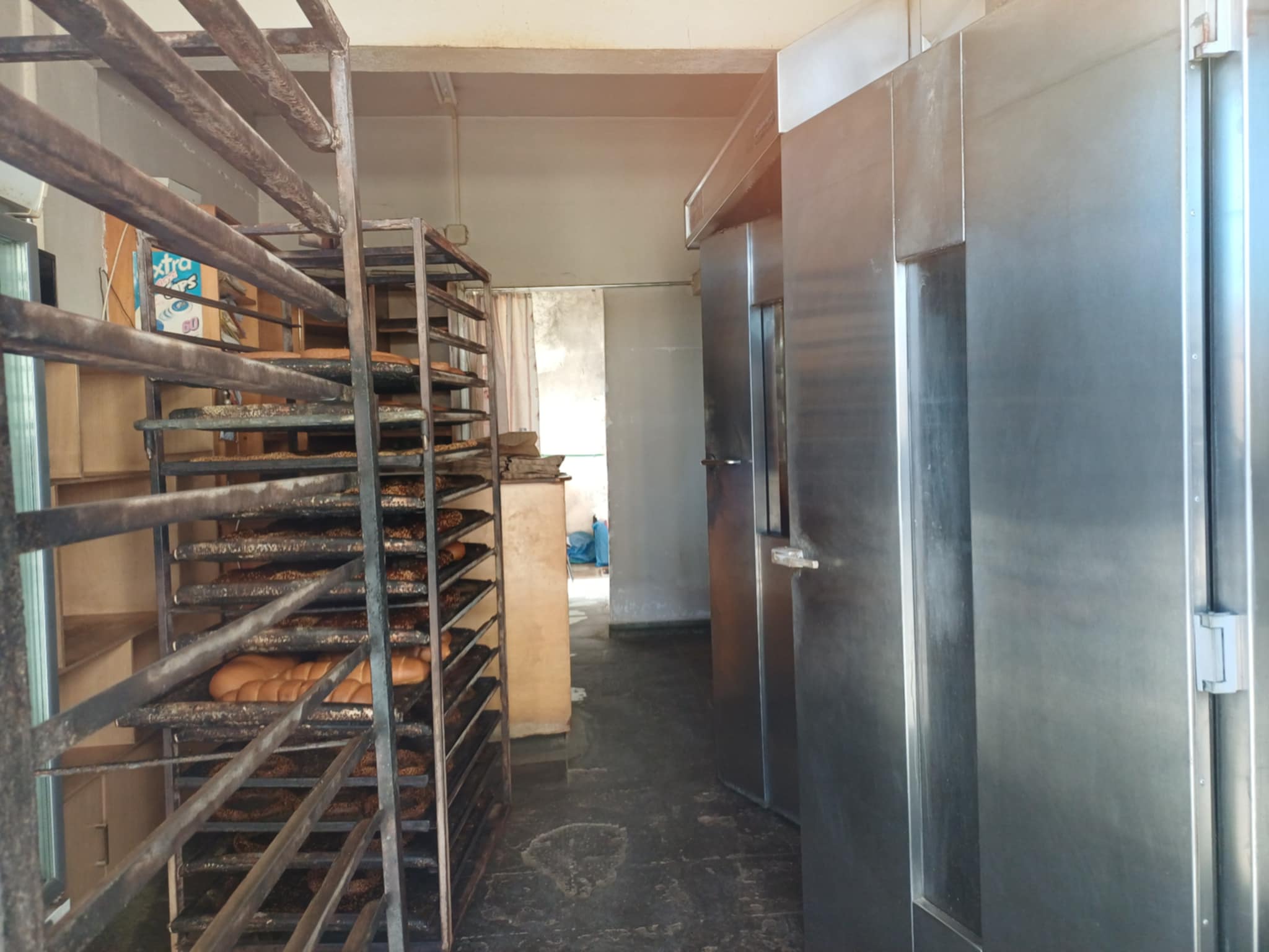 Φρίκη σε ζυμωτήριο: Μπλέχτηκε το φουλάρι της και τη συνέθλιψε το μηχάνημα (ΦΩΤΟ)