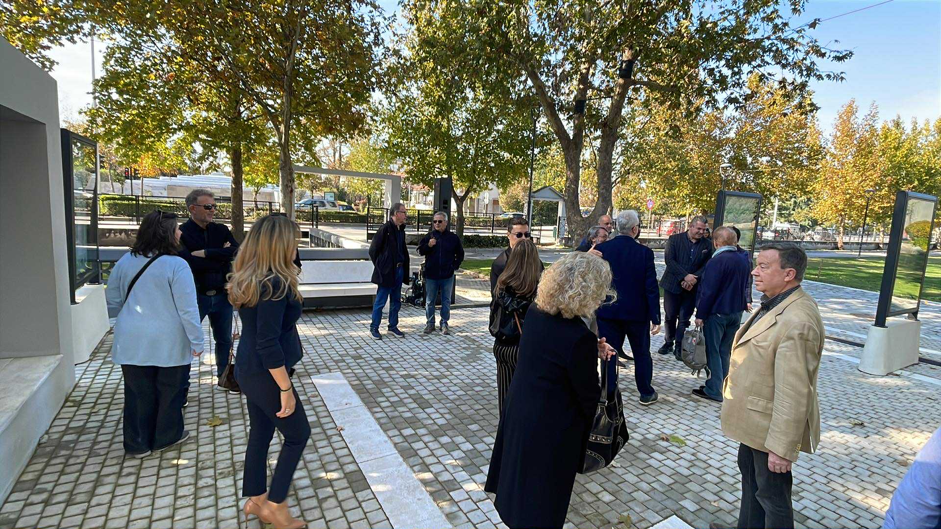 Κατέκλυσαν οι Λαρισαίοι στα εγκαίνια τον Ιπποκράτειο Βοτανικό Κήπο στο πάρκο Αλκαζάρ (ΦΩΤΟ)