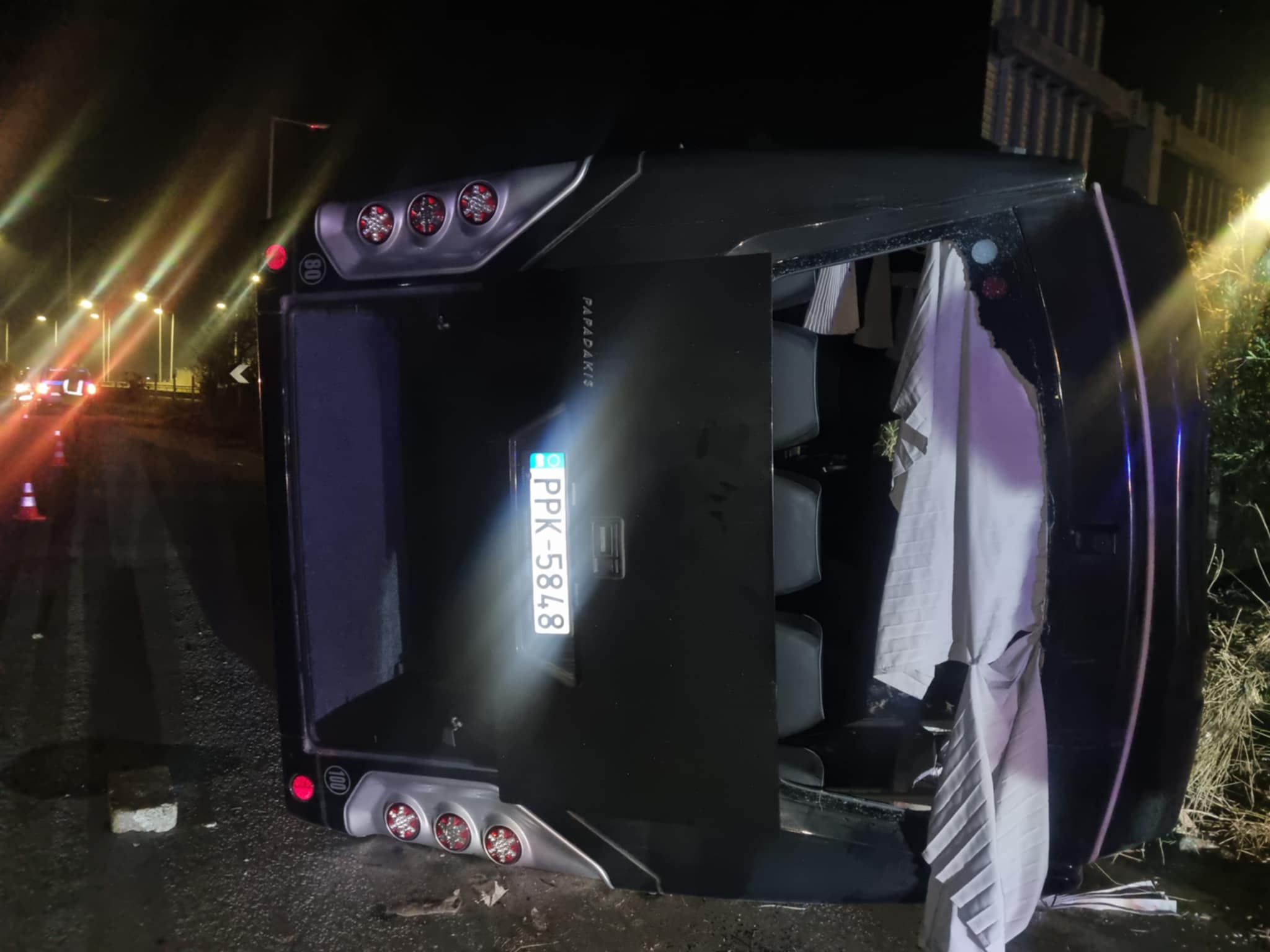 Γυναίκες από τη Λάρισα μετέφερε το λεωφορείο που ανετράπη στο Ριζόμυλο- πήγαιναν για αρτοκλασία (ΦΩΤΟ)