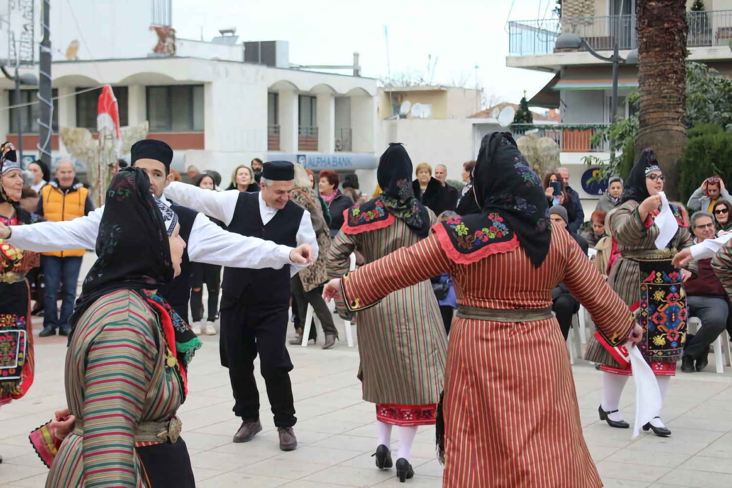 Τα Φάρσαλα φορούν τα γιορτινά τους: Αυτό είναι το πρόγραμμα των Χριστουγεννιάτικων Εκδηλώσεων του Δήμου